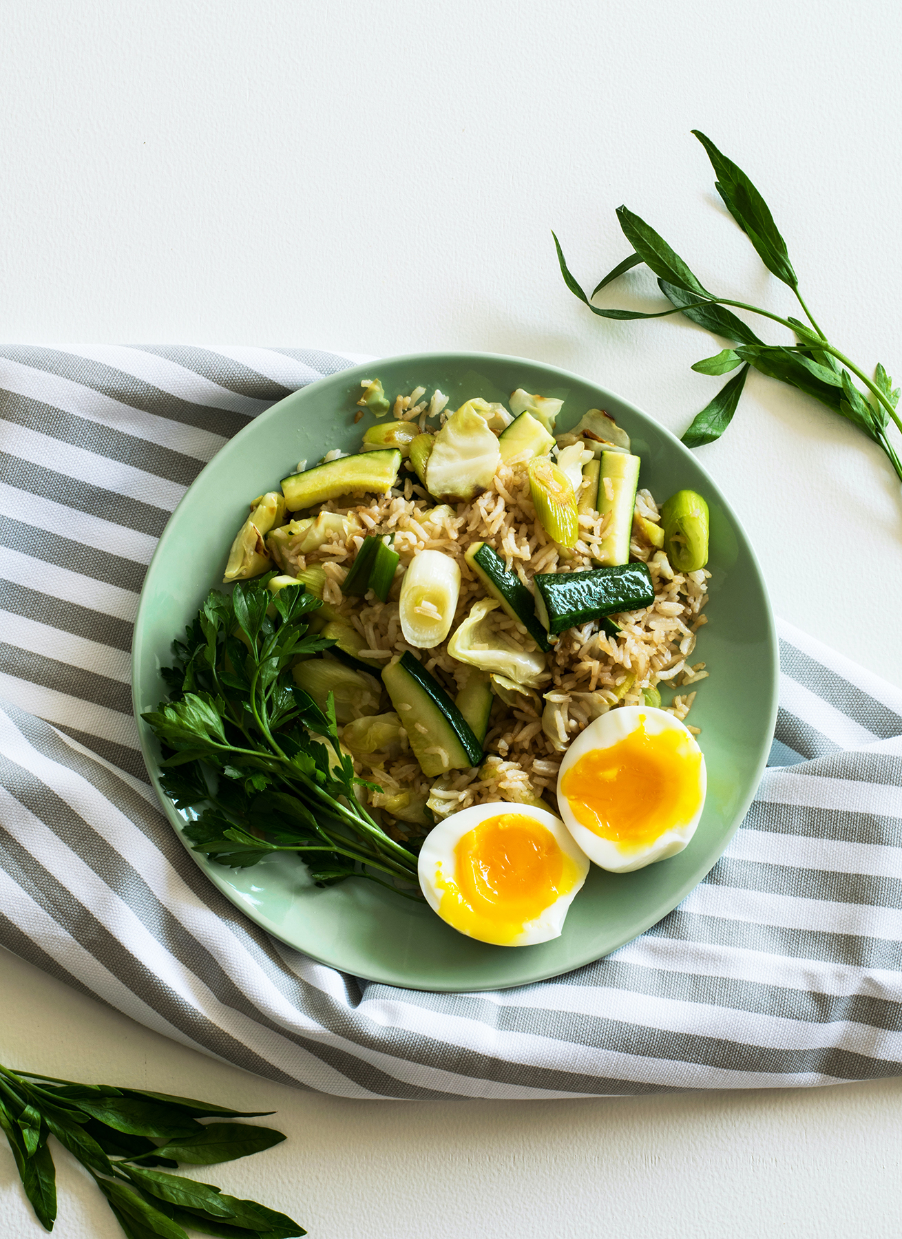 Risotto with eggs and courgettes